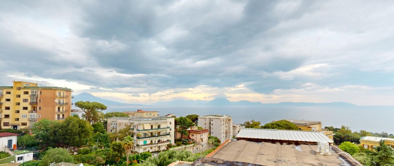 appartamento in vendita a Napoli in zona Posillipo