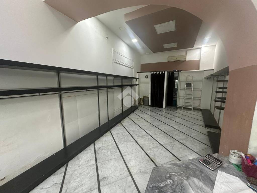 ufficio in vendita a Napoli in zona Secondigliano