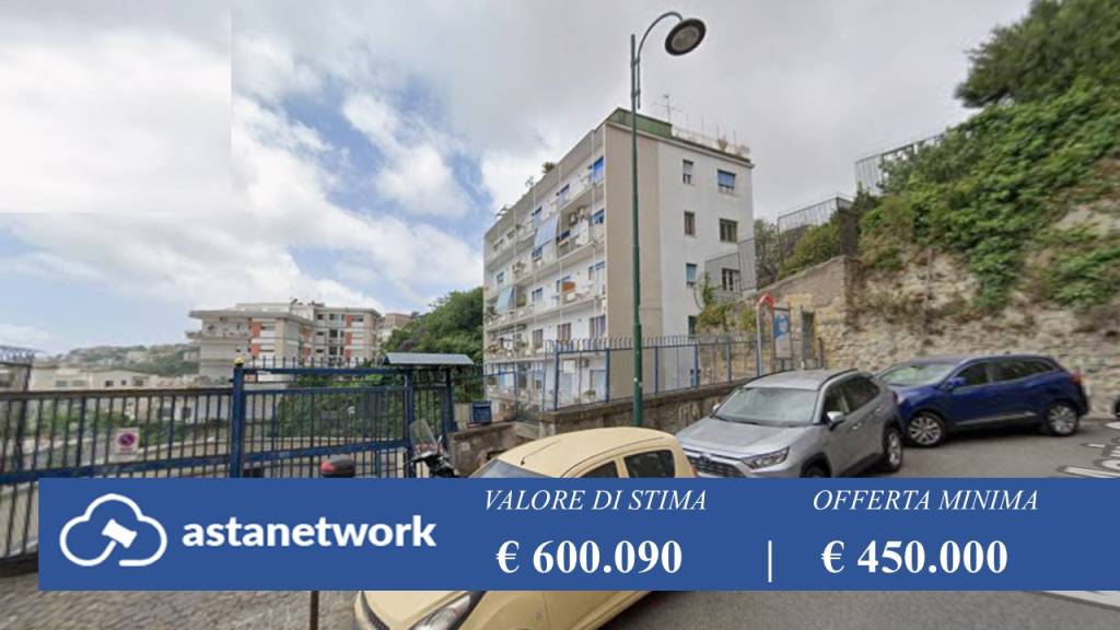 appartamento in vendita a Napoli in zona Vomero