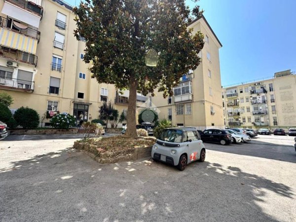appartamento in vendita a Napoli in zona Arenella