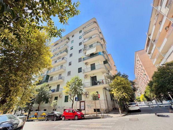 appartamento in vendita a Napoli in zona Arenella
