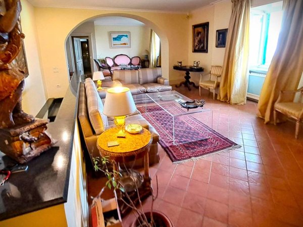 appartamento in vendita a Napoli in zona Posillipo