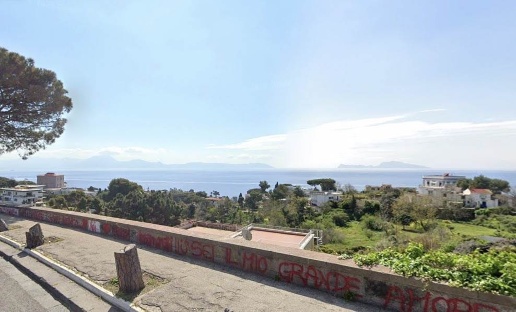 casa indipendente in vendita a Napoli in zona Posillipo