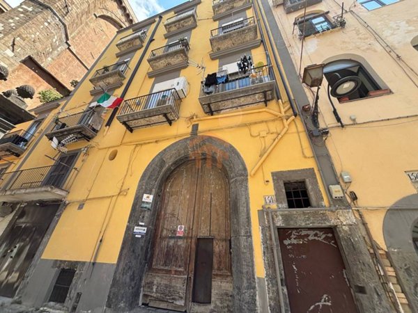 appartamento in vendita a Napoli in zona San Lorenzo