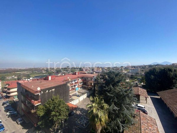 appartamento in vendita a Napoli in zona Pianura