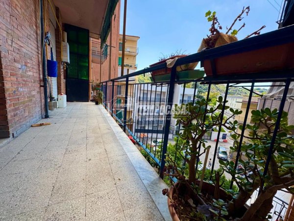 appartamento in vendita a Napoli in zona Bagnoli