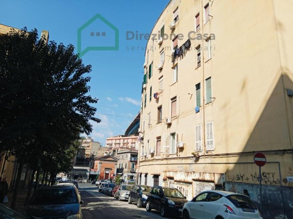 appartamento in vendita a Napoli in zona San Carlo all'Arena