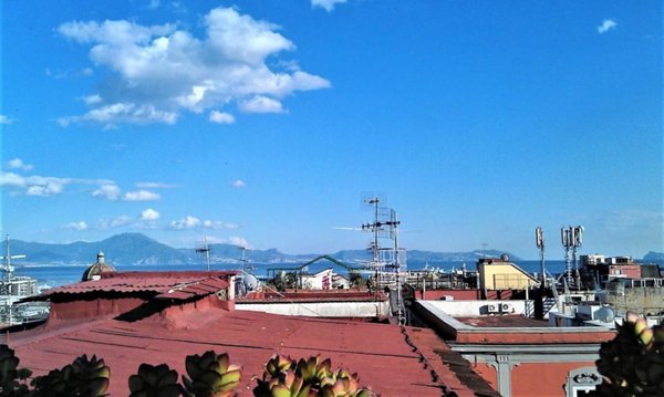 appartamento in vendita a Napoli in zona Stella