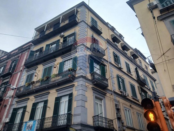 appartamento in vendita a Napoli in zona Stella