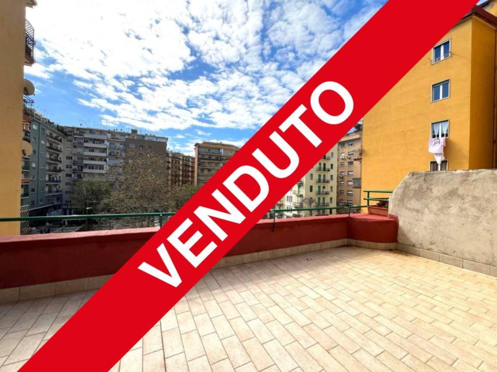 appartamento in vendita a Napoli in zona Arenella