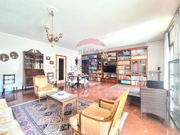 appartamento in vendita a Napoli in zona Capodimonte / Colli Aminei