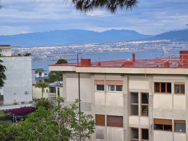 appartamento in vendita a Napoli in zona Posillipo
