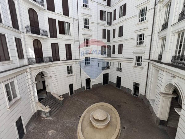 appartamento in vendita a Napoli in zona Stella