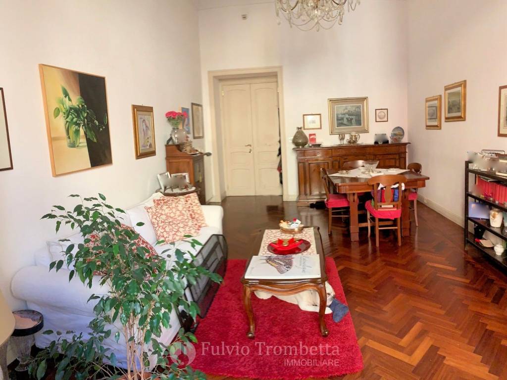 appartamento in vendita a Napoli in zona Pendino / San Giuseppe