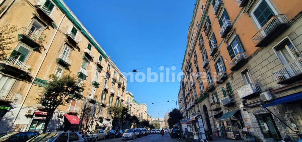 appartamento in vendita a Napoli in zona Stella