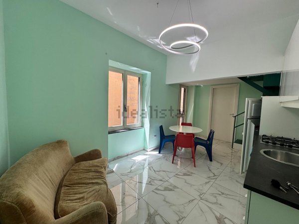 appartamento in vendita a Napoli in zona Stella