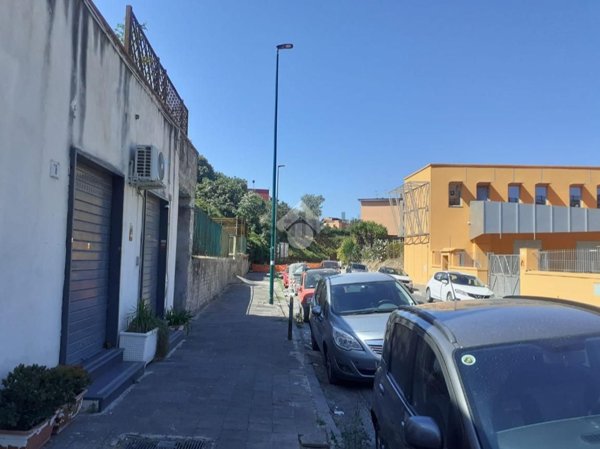 appartamento in vendita a Napoli in zona Fuorigrotta