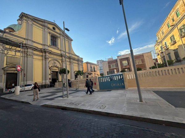appartamento in vendita a Napoli in zona Chiaia