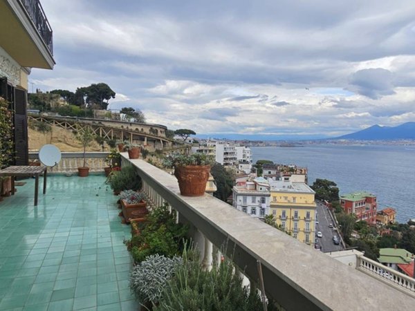 appartamento in vendita a Napoli in zona Posillipo