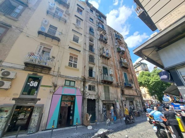 appartamento in vendita a Napoli in zona Stella