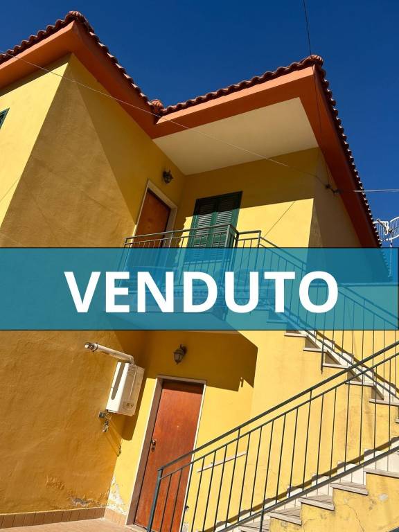 appartamento in vendita a Napoli in zona Bagnoli