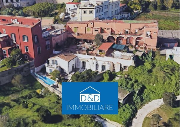 appartamento in vendita a Napoli in zona Posillipo