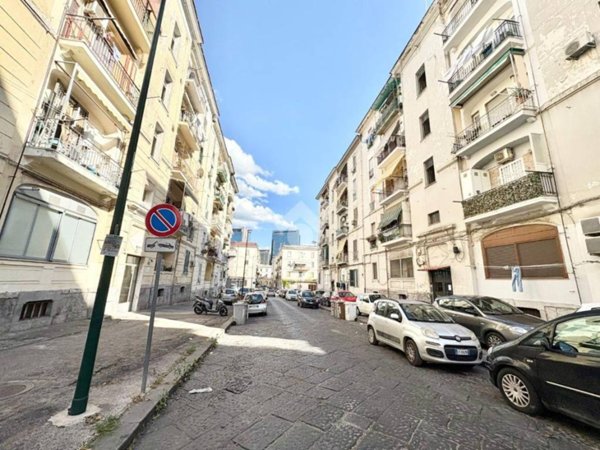 appartamento in vendita a Napoli in zona Poggioreale