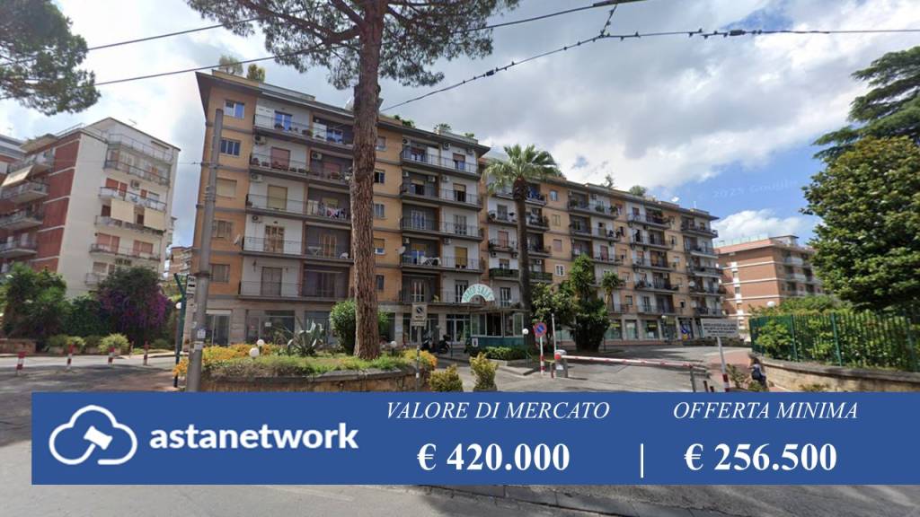 appartamento in vendita a Napoli in zona Capodimonte / Colli Aminei