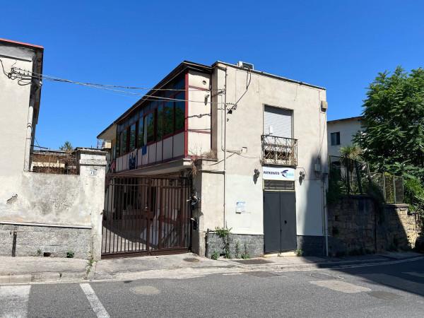 appartamento in vendita a Napoli in zona Arenella