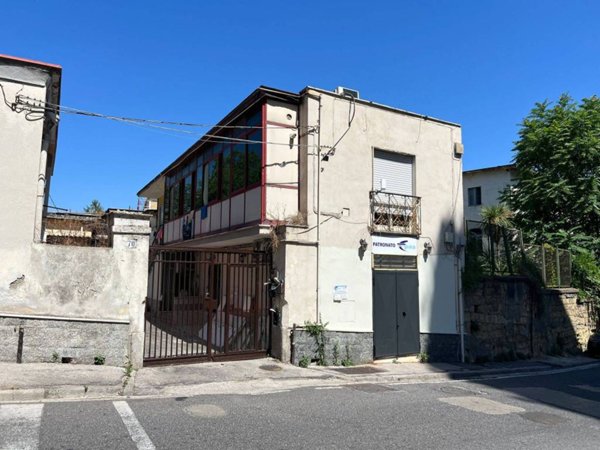 appartamento in vendita a Napoli in zona Arenella