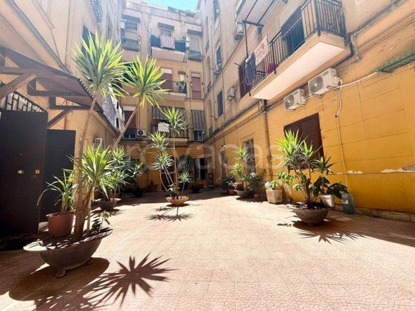 appartamento in vendita a Napoli in zona Mercato