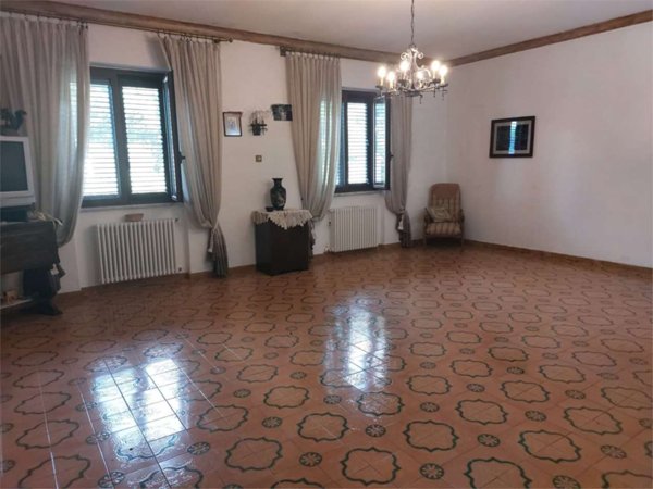 appartamento in vendita a Napoli in zona San Ferdinando