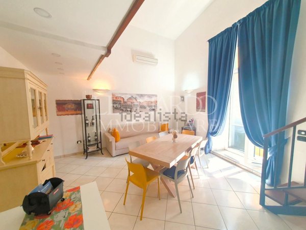 appartamento in vendita a Napoli in zona San Lorenzo