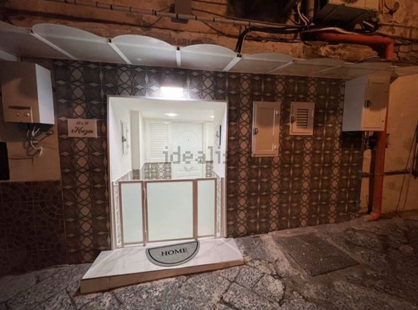 appartamento in vendita a Napoli in zona San Ferdinando
