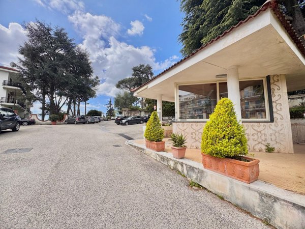 appartamento in vendita a Napoli in zona Capodimonte / Colli Aminei