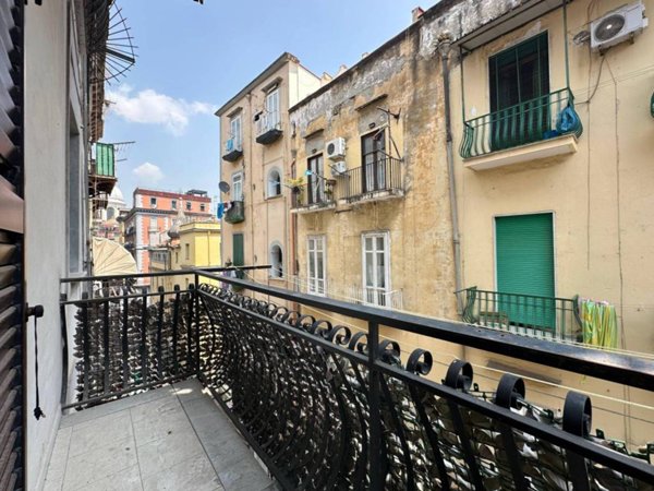 appartamento in vendita a Napoli in zona Pendino / San Giuseppe