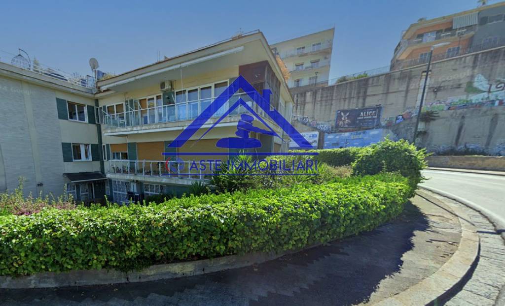 appartamento in vendita a Napoli in zona Posillipo