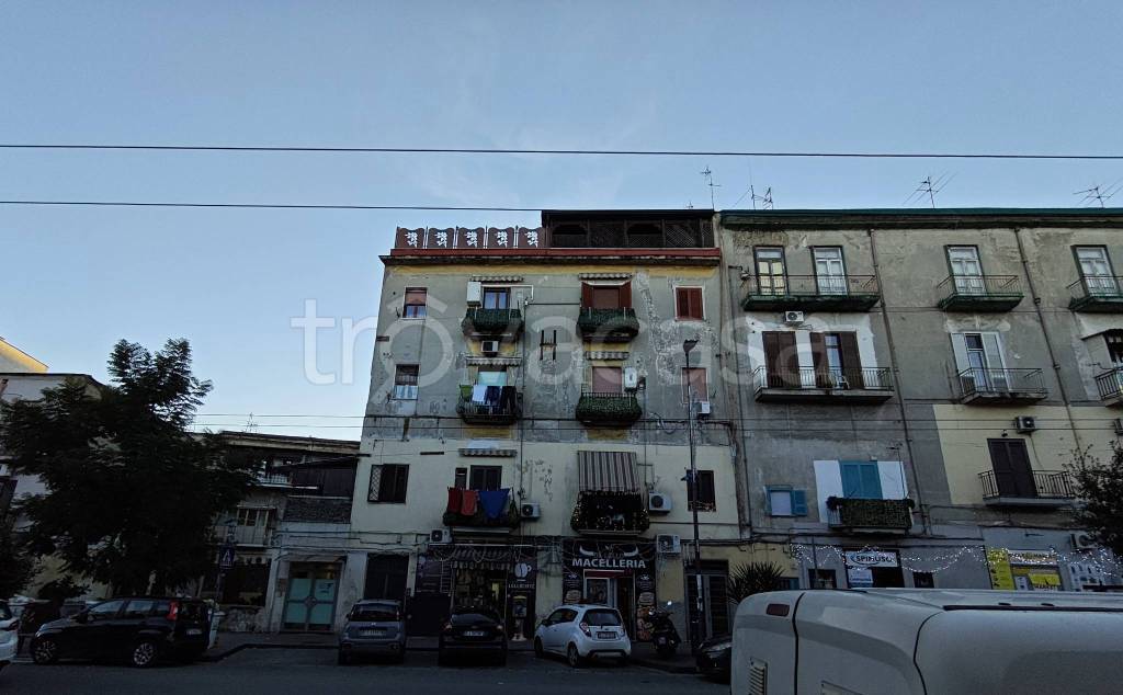 appartamento in vendita a Napoli in zona Secondigliano