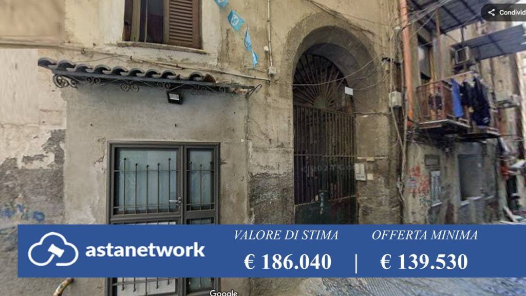 appartamento in vendita a Napoli in zona Pendino / San Giuseppe