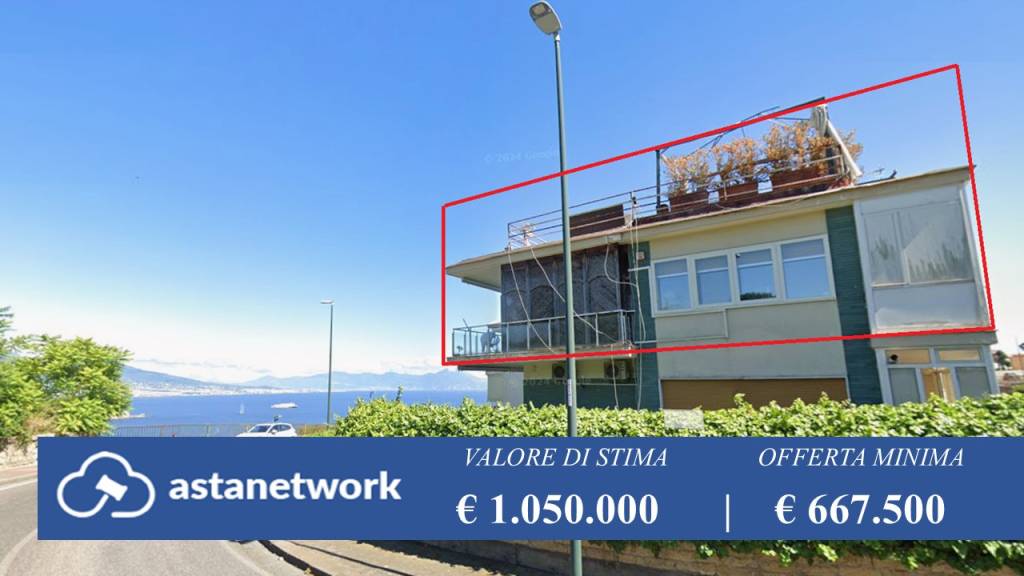 appartamento in vendita a Napoli in zona Posillipo