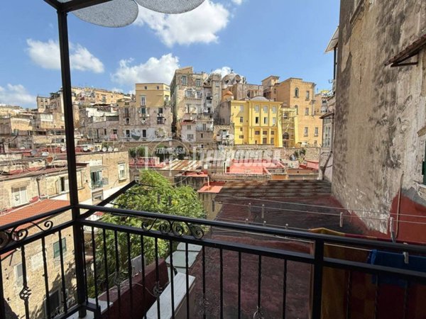 appartamento in vendita a Napoli in zona Avvocata