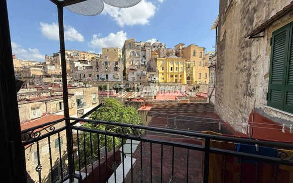 appartamento in vendita a Napoli in zona Avvocata