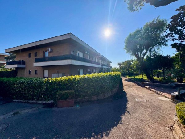 appartamento in vendita a Napoli in zona Posillipo