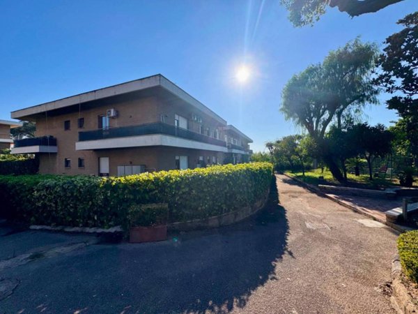 appartamento in vendita a Napoli in zona Posillipo