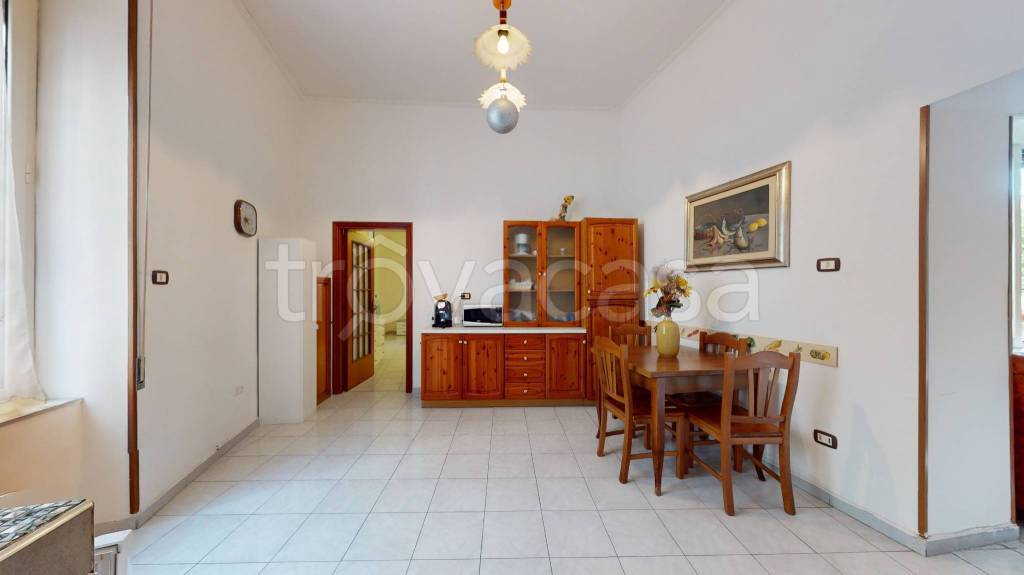 appartamento in vendita a Napoli in zona Stella