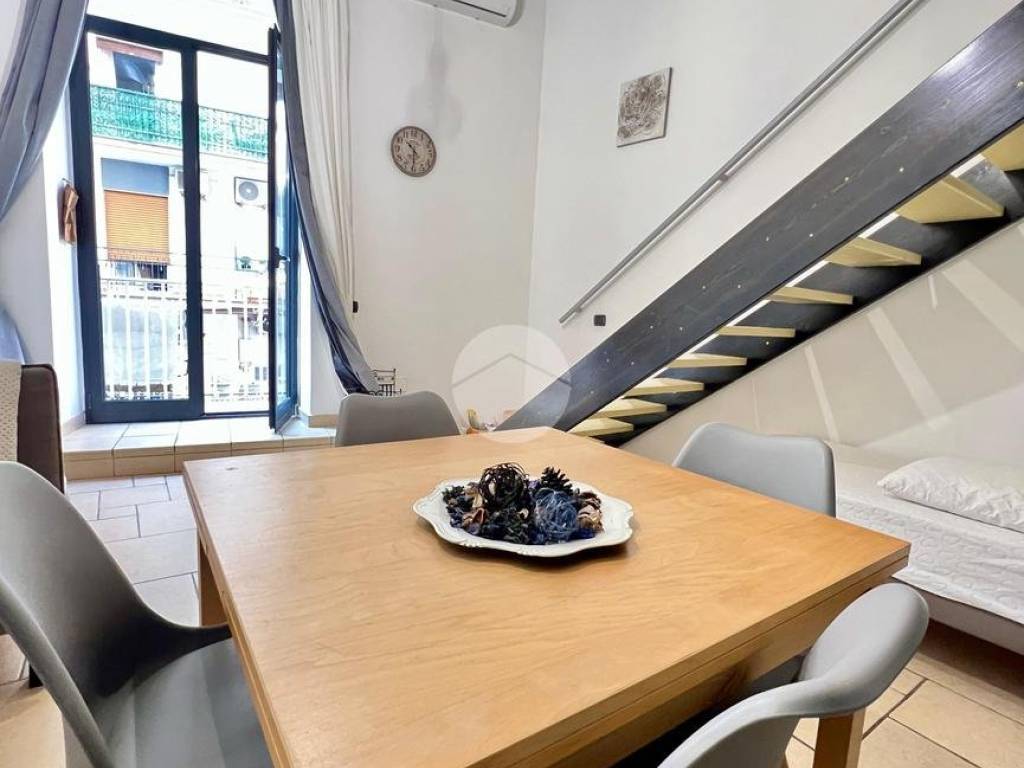 appartamento in vendita a Napoli in zona Arenella