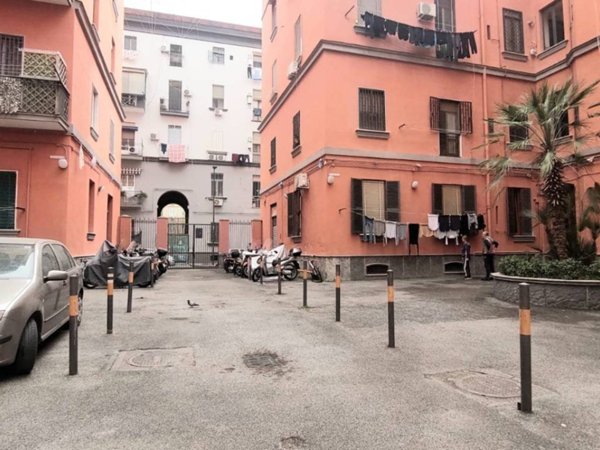 appartamento in vendita a Napoli in zona Fuorigrotta