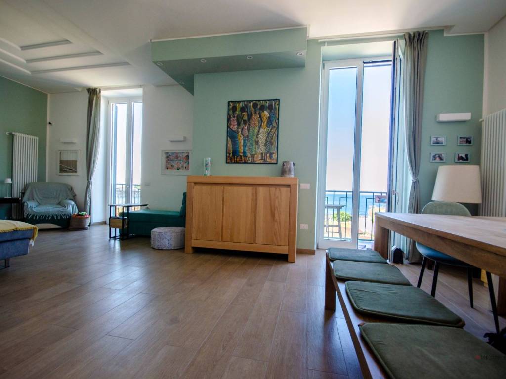 appartamento in vendita a Napoli in zona Bagnoli