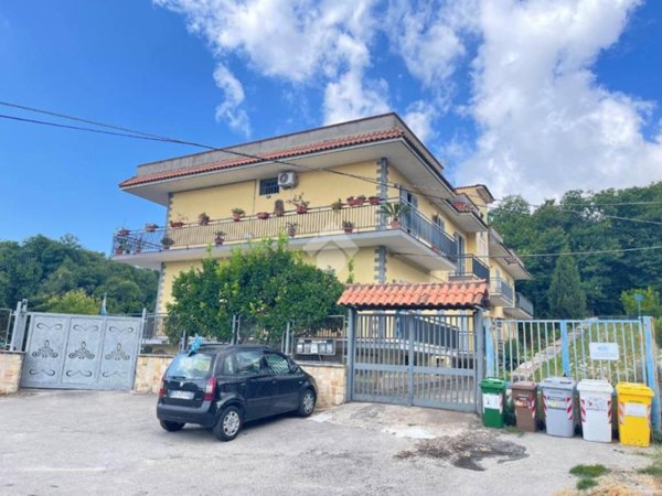 appartamento in vendita a Napoli in zona Camaldoli
