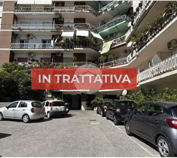 appartamento in vendita a Napoli in zona Posillipo